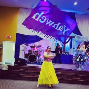 Meet your Posher, Eloisa